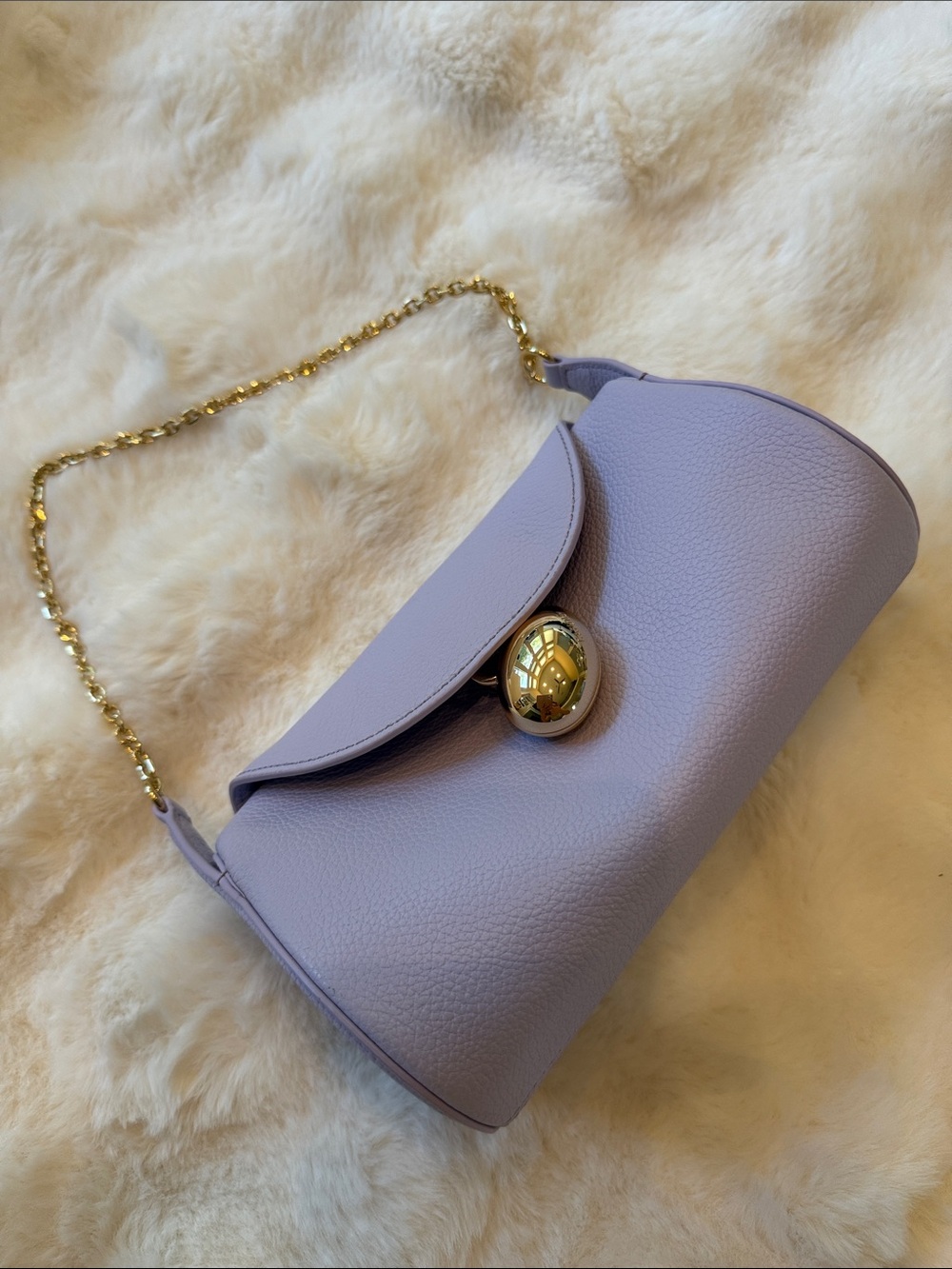 Cafune mini bag. Lilac Pebbled Leather Shoulder Bag with Gold Chain